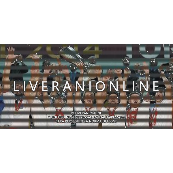 UEFA Europa League 2013/2014 Finale Torino - 14.05.2014 Siviglia-Benfica Nella Foto:Rakitic Ivan alza la coppa /Ph.Vitez-Ag. Aldo Liverani