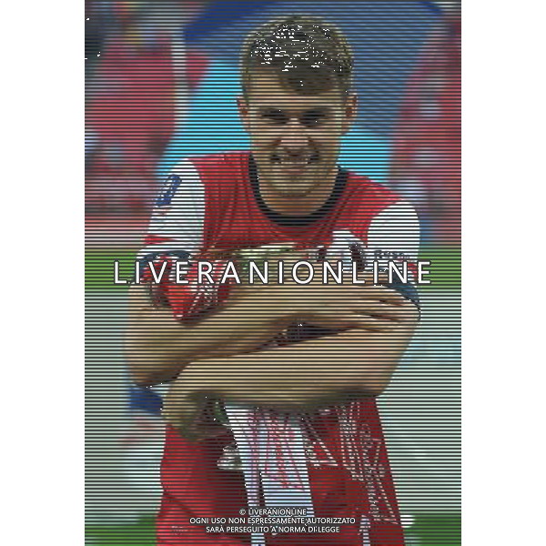 AARON RAMSEY WITH TROPHY ARSENAL FC V HULL CITY FC ARSENAL FC V HULL CITY FC, THE BUDWEISER FA CUP FINAL WEMBLEY STADIUM, LONDON, ENGLAND 17 May 2014 GAU80895 THE BUDWEISER FA CUP FINAL 2014 WARNING! This Photograph May Only Be Used For Newspaper And/Or Magazine Editorial Purposes. May Not Be Used For Publications Involving 1 player, 1 Club Or 1 Competition Without Written Authorisation From Football DataCo Ltd. For Any Queries, Please Contact Football DataCo Ltd on +44 (0) 207 864 9121 ag aldo liverani sas only italy