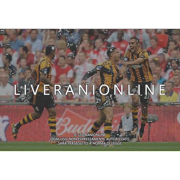 CURTIS DAVIES CELEBRATES GOAL ARSENAL FC V HULL CITY FC ARSENAL FC V HULL CITY FC, THE BUDWEISER FA CUP FINAL WEMBLEY STADIUM, LONDON, ENGLAND 17 May 2014 GAU80871 THE BUDWEISER FA CUP FINAL 2014 WARNING! This Photograph May Only Be Used For Newspaper And/Or Magazine Editorial Purposes. May Not Be Used For Publications Involving 1 player, 1 Club Or 1 Competition Without Written Authorisation From Football DataCo Ltd. For Any Queries, Please Contact Football DataCo Ltd on +44 (0) 207 864 9121 ag aldo liverani sas only italy