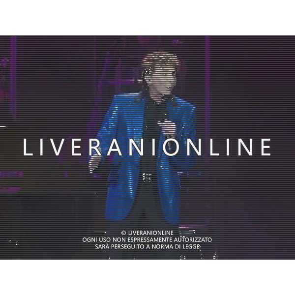 Barry Manilow performing Phones 4u Arena, Manchester, England on 18th May 2014. AG ALDO LIVERANI SAS ONLY ITALY
