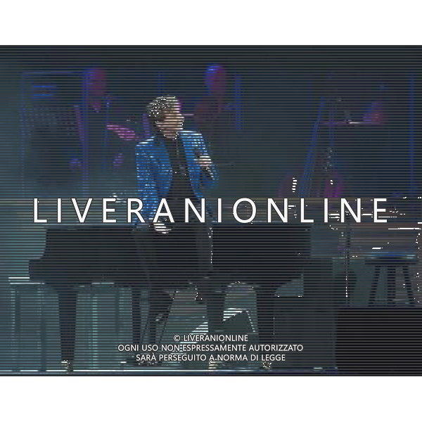 Barry Manilow performing Phones 4u Arena, Manchester, England on 18th May 2014. AG ALDO LIVERANI SAS ONLY ITALY