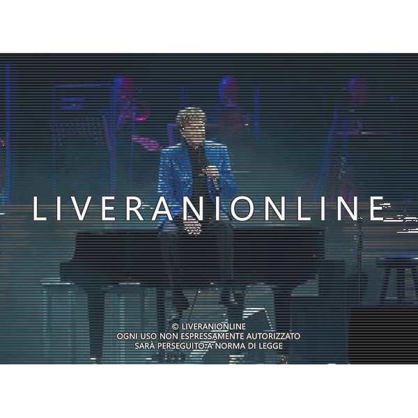 Barry Manilow performing Phones 4u Arena, Manchester, England on 18th May 2014. AG ALDO LIVERANI SAS ONLY ITALY