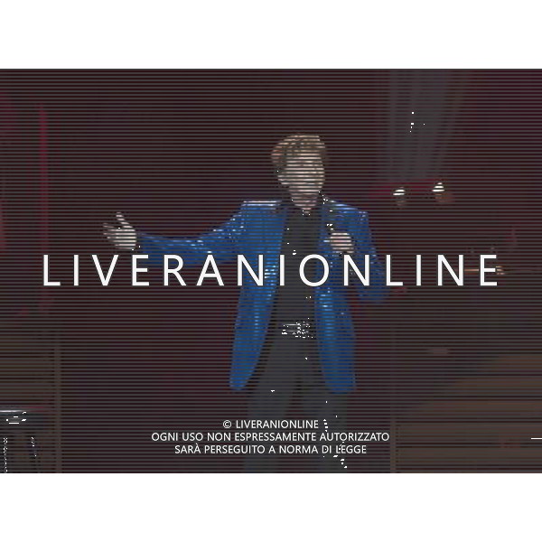 Barry Manilow performing Phones 4u Arena, Manchester, England on 18th May 2014. AG ALDO LIVERANI SAS ONLY ITALY