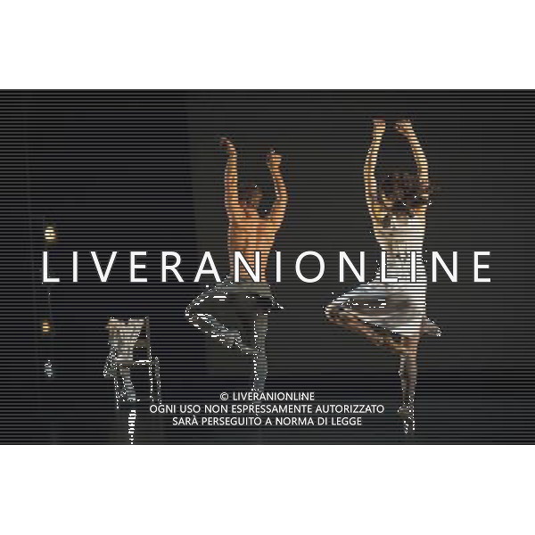English National Ballet Choreographics 22 - 24 May 2014 The Pit Barbican, London ©PHOTOSHOT/AGENZIA ALDO LIVERANI SAS - ITALY ONLY - EDITORIAL USE ONLY - Balletto nazionale inglese Choreographics 22-24 maggio 2014 Il Pit Barbican, Londra