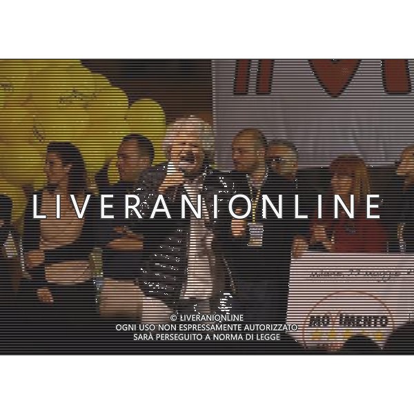 Milano piazza Duomo Comizio Beppe Grillo FOTO ALDO GAZZANIGA-AG ALDO LIVERANI SAS