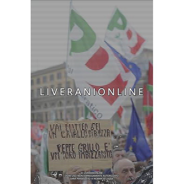 COMIZIO DEL LEADER DEL PD MATTEO RENZI IN PIAZZA DEL POPOLO A ROMA 22 maggio 2014.PER LE ELEZIONI EUROPEE 2014 ©Corradetti/AGENZIA ALDO LIVERANI SAS