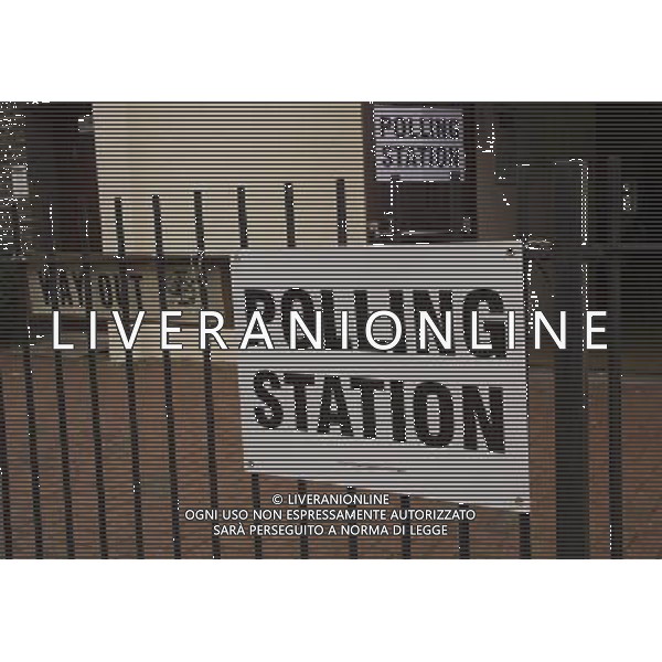 Millions of voters get the chance to have their say in Council and European elections. Polling Stations in Dagenham, Essex. Â©photohsotAGENZIA ALDO LIVERANI SAS - ITALY ONLY - Milioni di elettori al voto per il Consiglio e le elezioni europee. Seggi elettorali in Gran Bretagna 23 maggio 2014