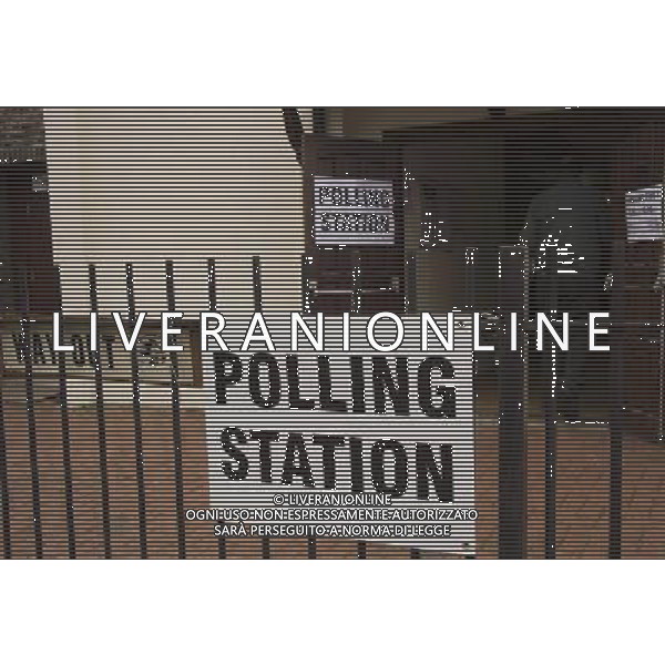 Millions of voters get the chance to have their say in Council and European elections. Polling Stations in Dagenham, Essex. Â©photohsotAGENZIA ALDO LIVERANI SAS - ITALY ONLY - Milioni di elettori al voto per il Consiglio e le elezioni europee. Seggi elettorali in Gran Bretagna 23 maggio 2014