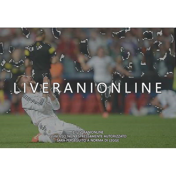 Real Madrid\'s Sergio Ramos celebrates winning the Champions League Photographer Ian Cook/CameraSport Football - UEFA Champions League Final 2014 - Real Madrid v Atletico Madrid - Saturday 24th May 2014 - Stadium of Light - Lisbon - Portugal © CameraSport - 43 Linden Ave. Countesthorpe. Leicester. England. LE8 5PG - Tel: +44 (0) 116 277 4147 - admin@camerasport.com - www.camerasport.com /AGENZIA ALDO LIVERANI SAS - ITALY ONLY - Real Madrid - Atletico Madrid UEFA Champions League 2013/2014 Finale Lisbona (Portogallo) - 24.05.2014