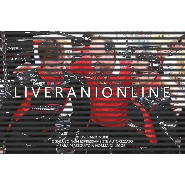 The Marussia F1 Team celebrate Jules Bianchi (FRA) scoring their first F1 points. 25.05.2014. Formula 1 World Championship, Rd 6, Monaco Grand Prix, Monte Carlo, Monaco, Race Day. - www.xpbimages.com, EMail: requests@xpbimages.com - copy of publication required for printed pictures. Every used picture is fee-liable. © Copyright: Batchelor / XPB Images ©/AGENZIA ALDO LIVERANI SAS - ITALY ONLY - EDITORIAL USE ONLY - GP MONACO F1 GARA
