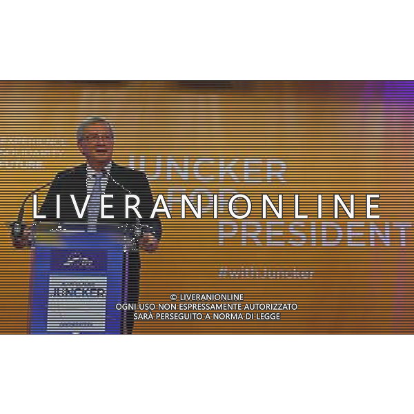 (140526) -- BRUSSELS, May 26, 2014 () -- Jean-Claude Juncker, candidate of the center-right European People\'s Party (EPP) for the position of the European Commission president, speaks at a press conference in Brussels, Belgium, on May 25, 2014. Official estimation on Sunday showed that center-right European People\'s Party (EPP) group led the 2014 European Parliament elections, gaining 211 out of a total of 751 seats, followed by the Progressive Alliance of Socialists and Democrats group that garnered 193 seats. (/Gong Bing) ©photoshot/AGENZIA ALDO LIVERANI SAS - ITALY ONLY - EDITORIAL USE ONLY - La notte elettorale 2014 - Le elezioni europee, dal 22 al 25 di maggio, formeranno il nuovo Parlamento europeo per i prossimi cinque anni presso la sede a Bruxelles, in Belgio