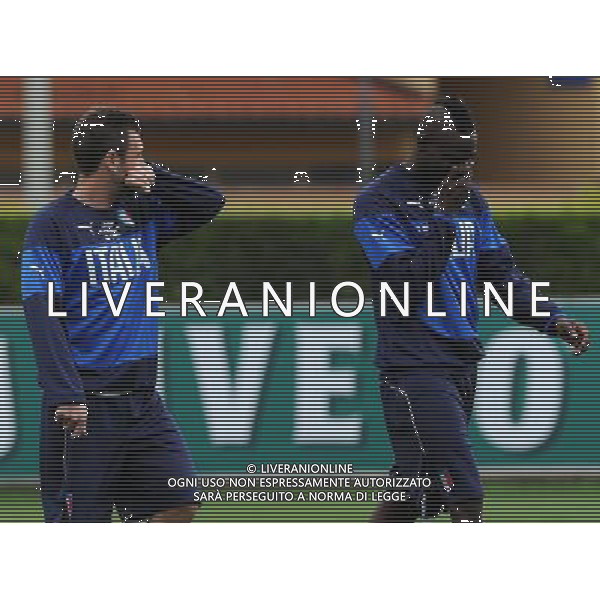 Raduno Nazionale Italiana in vista dei Mondiali di Calcio FIFA 2014 in Brasile Firenze - 27.05.2014 Allenamento Nella Foto:balotelli cassano parlano coprendosi la bocca /Ph.Vitez-Ag. Aldo Liverani
