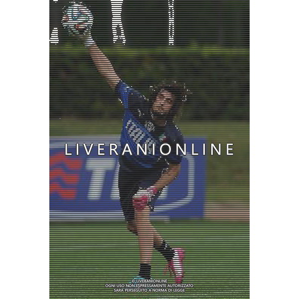 Raduno Nazionale Italiana in vista dei Mondiali di Calcio FIFA 2014 in Brasile Firenze - 27.05.2014 Allenamento Nella Foto:perin /Ph.Vitez-Ag. Aldo Liverani