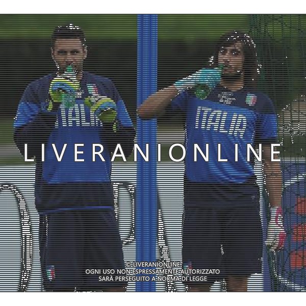 Raduno Nazionale Italiana in vista dei Mondiali di Calcio FIFA 2014 in Brasile Firenze - 27.05.2014 Allenamento Nella Foto:perin sirigu /Ph.Vitez-Ag. Aldo Liverani