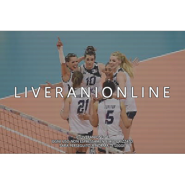 Joie Equipe de France - Armelle FAESCH / Clementine DRUENNE - 23.05.2014 - France / Suede - Qualification Euro 2015 -Moulins Photo : Fred Porcu / Icon Sport AG ALDO LIVERANI SAS ONLY ITALY
