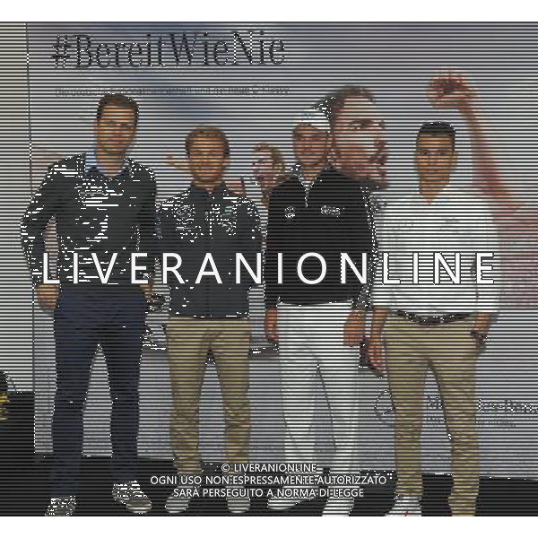 27.05.2014, Sportplatz, St. Martin Passeirtal, ITA, FIFA WM, Vorbereitung Deutschland, Pressekonferenz, Tag 6, im Bild vl. Manager Oliver Bierhoff, Nico Rosberg (Formel 1 Rennfahrer), Martin Kaymer (Profigolfer) und Pascal Wehrlein (DTM-Pilot) // during Trainingscamp of Team Germany for Preparation of the FIFA Worldcup Brasil 2014 at the Sportplatz in St. Martin Passeirtal, Italy on 2014/05/27. EXPA Pictures © 2014, PhotoCredit: EXPA/ Eibner-Pressefoto/ Stuetzle *****ATTENTION - OUT of GER***** ©photoshot/AGENZIA ALDO LIVERANI SAS - ITALY ONLY - Nico Rosberg (Pilota di Formula 1 della Mercedes Benz) in conferenza stampa durante l\'allenamento della nazionale della Germania a St. Martin Passeirtal, Italia 27 maggio 2014