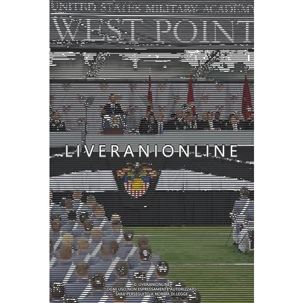 (140528) -- WEST POINT, May 28, 2014 () -- U.S. President Barack Obama (back 2nd L) attends the graduation ceremony at the United States Military Academy at West Point, New York, the United States, on May 28, 2014. Obama said here Wednesday that he believes in the foreseeable future, terrorism remains the most direct threat to America at home and abroad. (/Wang Lei) AG ALDO LIVERANI SAS ONLY ITALY