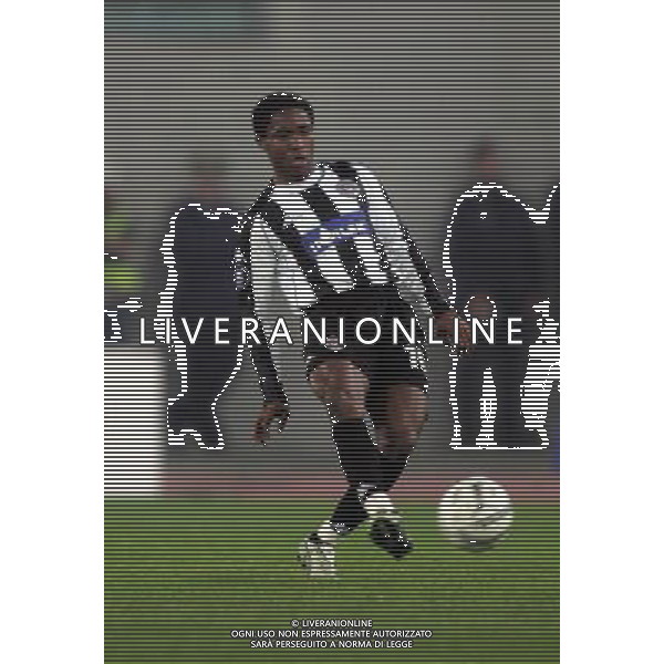 LAZIO-PARTIZAN BELGRADO 25/11/2004 NELLA FOTO EMEGHARA IFEANYI AGENZIA ALDO LIVERANI