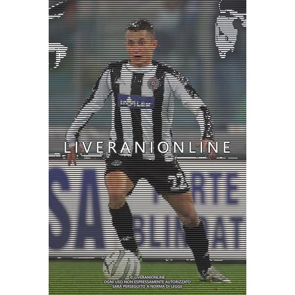 LAZIO-PARTIZAN BELGRADO 25/11/2004 NELLA FOTO ILIC AGENZIA ALDO LIVERANI