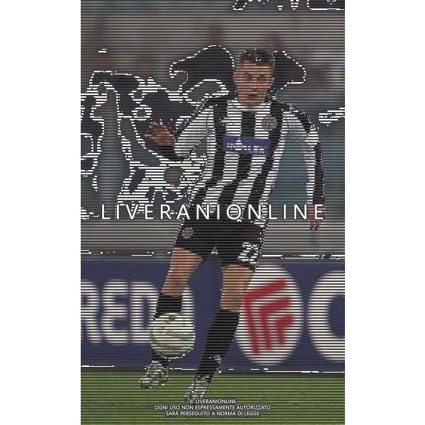 LAZIO-PARTIZAN BELGRADO 25/11/2004 NELLA FOTO ILIC AGENZIA ALDO LIVERANI