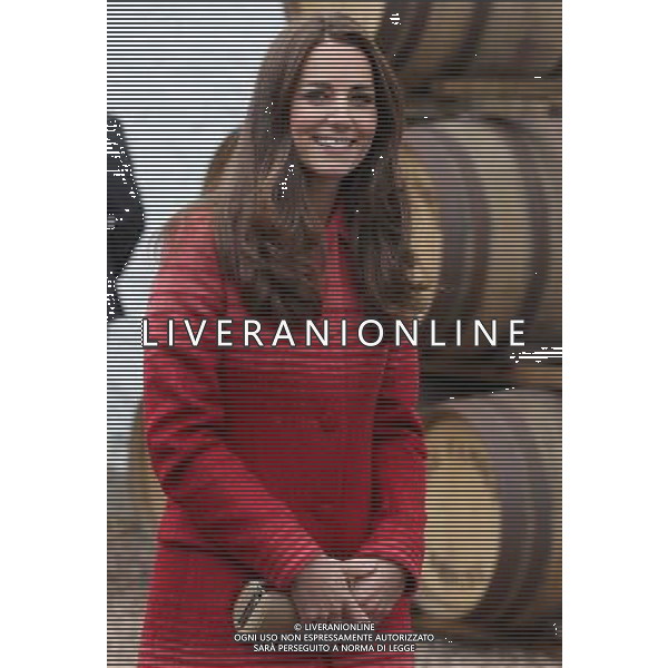 The Duchess of Cambridge during a tour of The Famous Grouse Distillery in Crieff, Scotland. William and Kate, known as the Earl and Countess of Strathearn north of the border, are touring the Strathearn area in the heart of Scotland. ©PHOTOSHOT/Agenzia Aldo Liverani sas - ITALY ONLY - EDITORIAL USE ONLY - REALI INGLESI: Il principe Williamd\'inghilterra con la moglie Kate middleton duchessa di Cambridge durante una visita alla famosa distilleria Grouse a Crieff, Scozia.