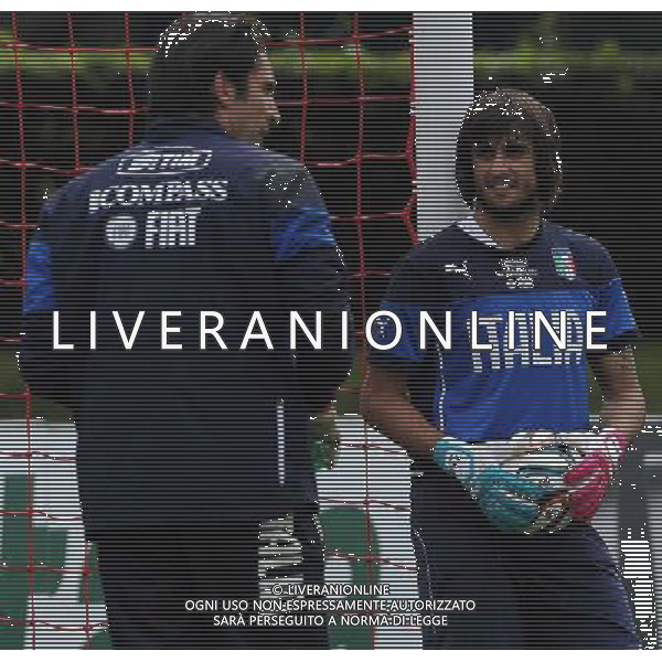 Raduno Nazionale Italiana in vista dei Mondiali di Calcio FIFA 2014 in Brasile Firenze - 30.05.2014 Allenamento Nella Foto:perin buffon /Ph.Vitez-Ag. Aldo Liverani