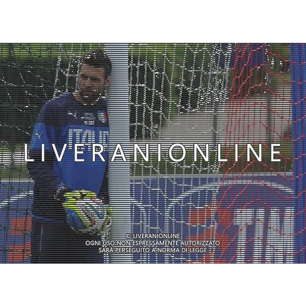 Raduno Nazionale Italiana in vista dei Mondiali di Calcio FIFA 2014 in Brasile Firenze - 30.05.2014 Allenamento Nella Foto:sirigu /Ph.Vitez-Ag. Aldo Liverani