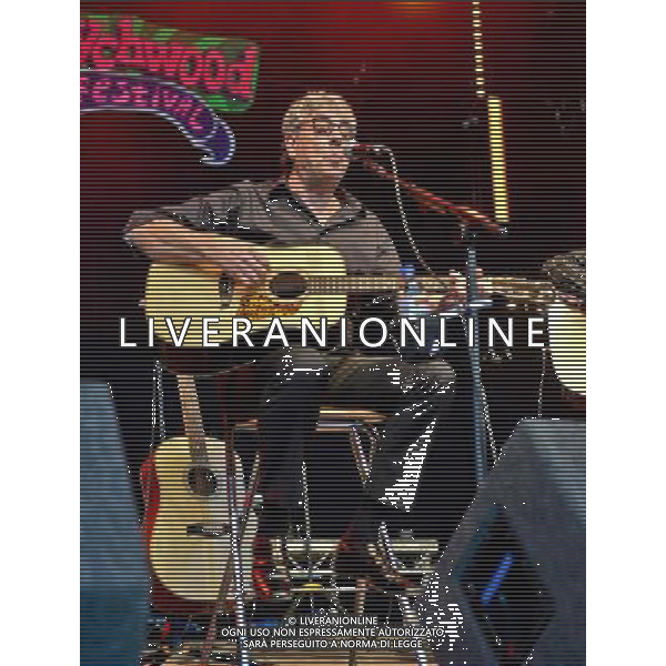  Graham Gouldman (10cc) performs at Wychwood Festival 2014, Cheltenham Racecourse, Gloucestershire Date ;30/5/2014 AG ALDO LIVERANI SAS ONLY ITALY