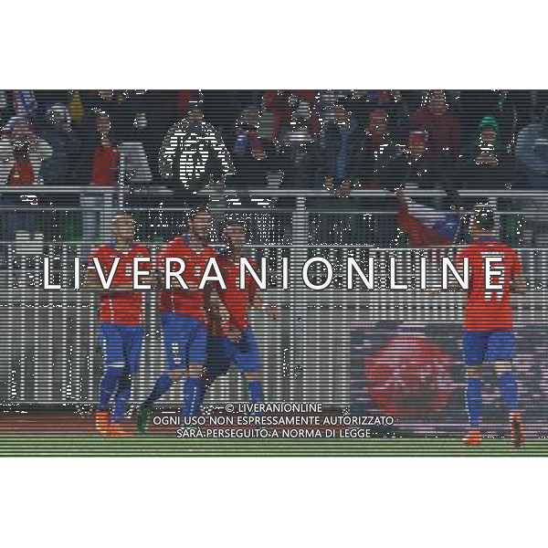 (140605) -- VALPARAISO, June 5, 2014 () -- Chile\'s Mauricio Pinilla (2nd L) celebrates after scoring during a friendly match against Northern Ireland, prior to the 2014 FIFA World Cup, held at Elias Figueroa Brander Stadium, in Valparaiso, Chile, on June 4, 2014. (/Str) (fnc) (jv) (ah) ALDO LIVERANI SAS ONLY ITALY