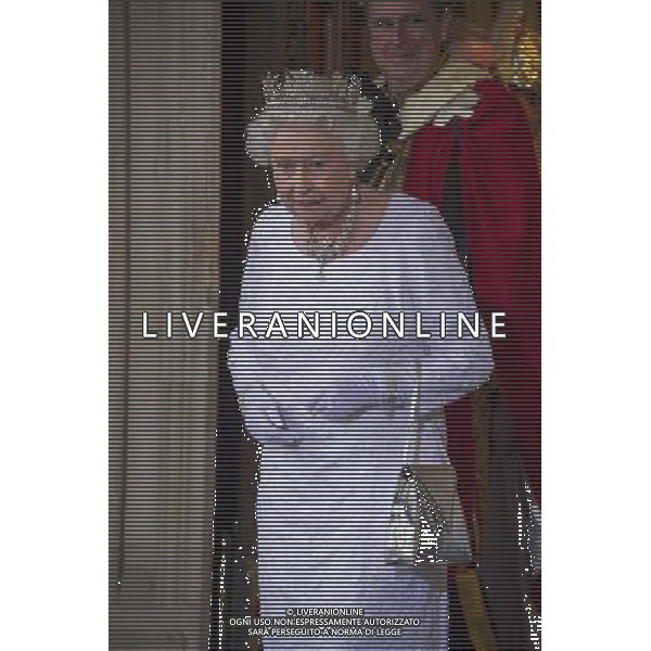 HM Queen Elizabeth II and Prince Phillip, Duke of Edinburgh attend the State Opening of Parliament that marks the commencement of a session of the Parliament of the United Kingdom. London : Departure of HM Queen Elizabeth II and Duke of Edinburgh from the Palace of Westminster after her Speech to both Houses of Parliament. AG ALDO LIVERANI SAS ONLY ITALY