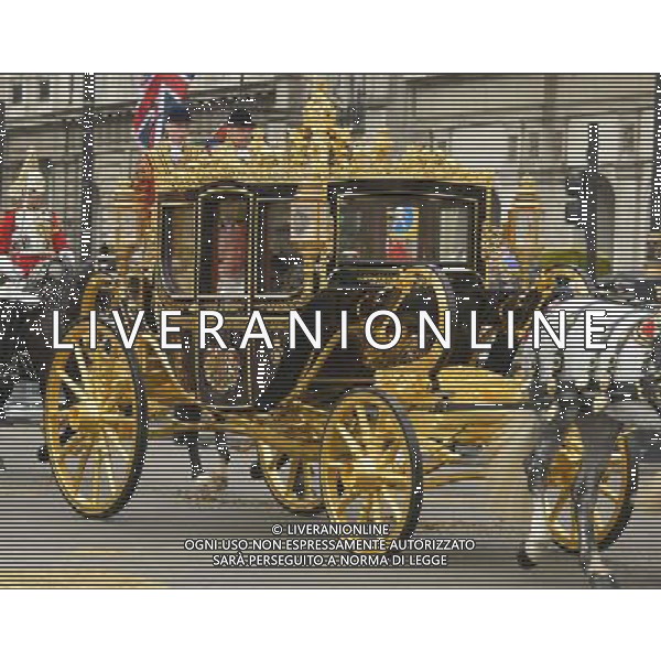HRH Queen Elizabeth and the Duke of Edinburgh arrives by custom carriage to open Parliament at Westminster AG ALDO LIVERANI SAS ONLY ITALY
