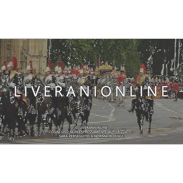 HRH Queen Elizabeth and the Duke of Edinburgh leave by custom carriage after opening Parliament at Westminster. AG ALDO LIVERANI SAS ONLY ITALY