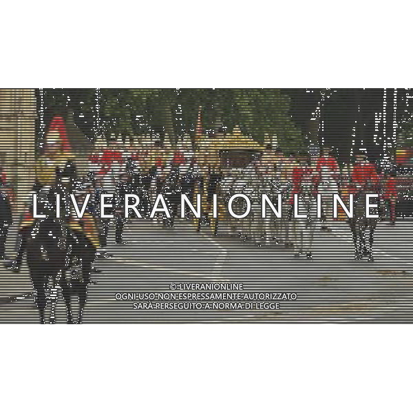 HRH Queen Elizabeth and the Duke of Edinburgh leave by custom carriage after opening Parliament at Westminster. AG ALDO LIVERANI SAS ONLY ITALY