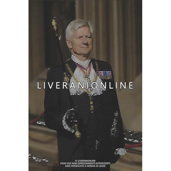 Black Rod, Lieutenant-General David Leakey, walks through the Members Lobby at the State Opening of Parliament, Palace of Westminster, London, UK. 04/06/2014. AG ALDO LIVERANI SAS ONLY ITALY