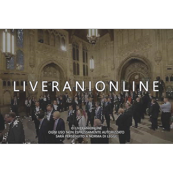 Members of Parliament walk through the Members Lobby at the State Opening of Parliament, Palace of Westminster, London, UK. 04/06/2014. AG ALDO LIVERANI SAS ONLY ITALY