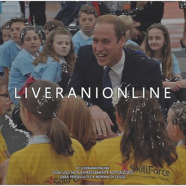 Picture date 4th June 2014. Pic shows; The Duke of Cambridge, Royal Patron of SkillForce, during his visit to Goole High School to launch the new SkillForce Junior Prince\'s Award. ©photoshot/Agenzia Aldo Liverani sas - ITALY ONLY - EDITORIAL USE ONLY - REALI INGLESI: Il principe William d\'inghilterra duca di cambridge in visita nello Yorkshire