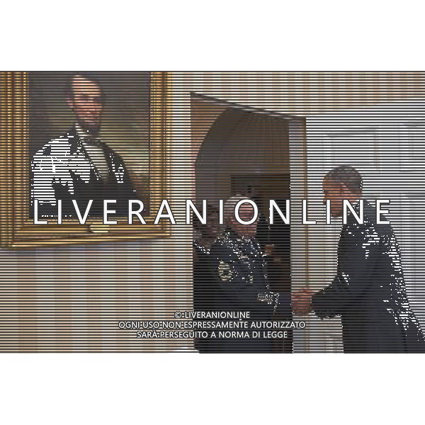 President Barack Obama greets Medal of Honor recipient Staff Sergeant Melvin Morris and his family in the Oval Office, March 18, 2014. ©photoshot/Agenzia Aldo Liverani sas - ITALY ONLY - Il Presidente americano Barack Obama