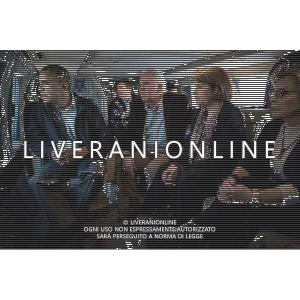 President Barack Obama views drought conditions in California, flying aboard Marine One from Fresno to Firebaugh, accompanied by Rep. Jim Costa and Senators Dianne Feinstein and Barbara Boxer, Feb. 14, 2014. ©PHOTOSHOT/Agenzia Aldo Liverani sas - ITALY ONLY - EDITORIAL USE ONLY - Il Presidente americano Barack Obama