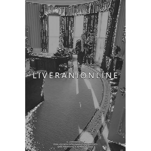 President Barack Obama talks on the phone with Prime Minister David Cameron of the United Kingdom in the Oval Office, Jan. 16, 2014. ©PHOTOSHOT/Agenzia Aldo Liverani sas - ITALY ONLY - EDITORIAL USE ONLY - Il Presidente americano Barack Obama