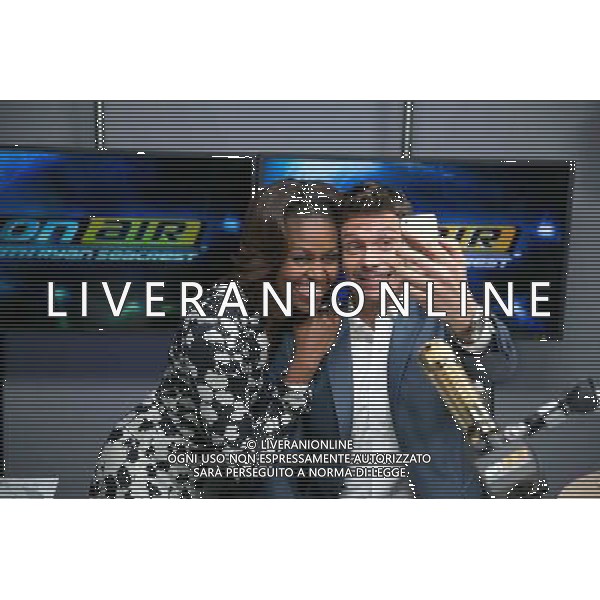 First Lady Michelle Obama poses for a selfie with Ryan Seacrest after taping a \'Let\'s Move!\' interview at E! Networks in Los Angeles, Calif., Jan. 29, 2014. ©PHOTOSHOT/Agenzia Aldo Liverani sas - ITALY ONLY - EDITORIAL USE ONLY - Il Presidente americano Barack Obama