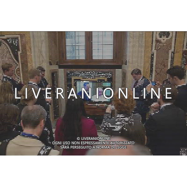 Members of the press watch on closed-circuit television as President Barack Obama meets with Pope Francis at the Vatican, March 27, 2014. ©PHOTOSHOT/Agenzia Aldo Liverani sas - ITALY ONLY - EDITORIAL USE ONLY - Il Presidente americano Barack Obama