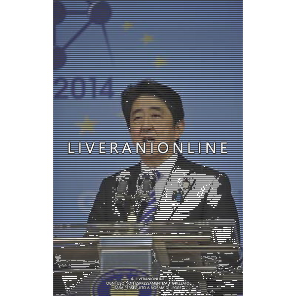 (140605) -- BRUSSELS, June 5, 2014 () -- Japan\'s Prime Minister Shinzo Abe speaks at a press briefing after the G7 Summit, at the EU Council headquarters in Brussels of Belgium, June 5, 2014.(/Ye Pingfan) ©PHOTOSHOT/Agenzia Aldo Liverani Sas - ITALY ONLY - EDITORIAL USE ONLY