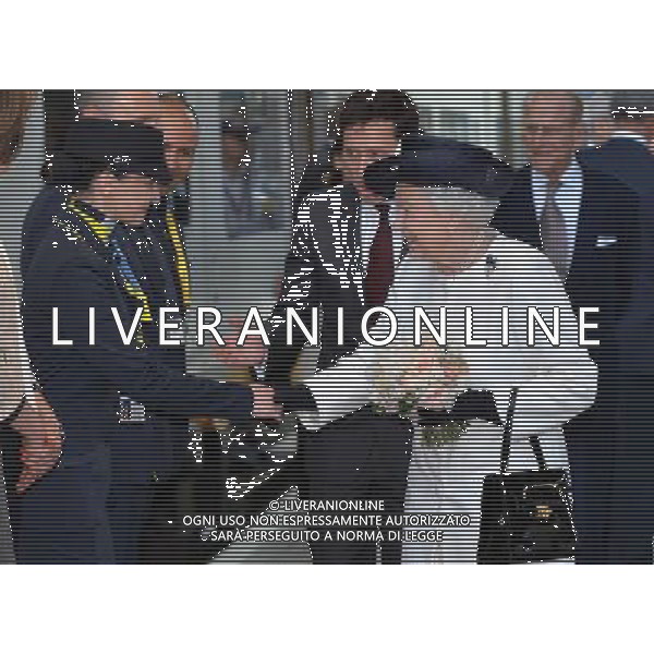 LONDON, ENGLAND - JUNE 05: Nicolas Petrovic, CEO Eurostar introduces Queen Elizabeth II to members of staff before boarding the Eurostar train during a ceremony to mark the 20th Anniversary of the opening of the Eurotunnel as she departs for a State visit to France at St Pancras Station on June 5, 2014 in London, England. (Photo by Anthony Harvey - WPA Pool /Getty Images) ©photoshot/Agenzia Aldo Liverani sas - ITALY ONLY - REALI INGLESI: La Regina Elisabetta II d\'Inghilterra al 20mo° anniversario dell\'apertura dell\'Eurotunnel durante la sua visita di Stato in Francia alla stazione di St Pancras il 5 giugno 2014 a Londra, Inghilterra