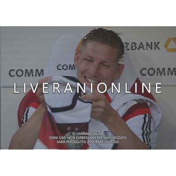 firo Fu§ball,Fussball, 06.06.2014 WM Testspiel: Nationalmannschaft Deutschland - Armenien 6.2 Bastian Schweinsteiger Portrait Ersatzbank $worldrightsEs gelten unsere AGB, einsehbar auf www.firosportphoto.de copyright by firo sportphoto: Pfefferackerstr. 2aÊ 45894 G e l s e n k i r c h e n www.firosportphoto.de mail@firosportphoto.de (V o l k s b a n k B o c h u m - W i t t e n ) BLZ.: 430 601 29 Kt. Nr.: 341 117 100 Tel:Ê 0209 - 9304402 Fax:Ê 0209 - 9304443 AG ALDO LIVERANI SAS ONLY ITALY