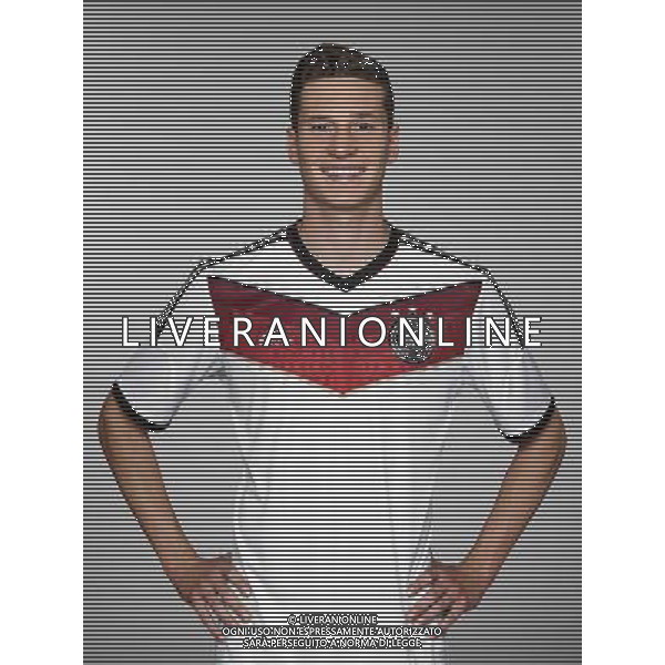 firo : 24.05.2014 Fu§ball,Fussball,Nationalmannschaft Deutschland, Weltmeisterschaft, WM 2014 Brasilien,Portraittermin, Julian DRAXLER, Portrait, $worldrightsEs gelten unsere AGB, einsehbar auf www.firosportphoto.de Poolfoto, copyright by firo sportphoto: Coesfelder Str.207 48249 DŸlmenTel.:02594 9916004 www.firosportphoto.de mail@firosportphoto.de (V o l k s b a n k B o c h u m - W i t t e n ) BLZ.: 430 601 29 Kt. Nr.: 341 117 100 Tel.:02594 9916004 AG ALDO LIVERANI SAS ONLY ITALY