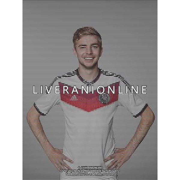 firo : 24.05.2014 Fu§ball,Fussball,Nationalmannschaft Deutschland, Weltmeisterschaft, WM 2014 Brasilien,Portraittermin, Christoph KRAMER, Portrait, $worldrightsEs gelten unsere AGB, einsehbar auf www.firosportphoto.de Poolfoto, copyright by firo sportphoto: Coesfelder Str.207 48249 DŸlmenTel.:02594 9916004 www.firosportphoto.de mail@firosportphoto.de (V o l k s b a n k B o c h u m - W i t t e n ) BLZ.: 430 601 29 Kt. Nr.: 341 117 100 Tel.:02594 9916004 AG ALDO LIVERANI SAS ONLY ITALY