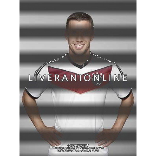 firo : 24.05.2014 Fu§ball,Fussball,Nationalmannschaft Deutschland, Weltmeisterschaft, WM 2014 Brasilien,Portraittermin, Lukas PODOLSKI, Portrait, $worldrightsEs gelten unsere AGB, einsehbar auf www.firosportphoto.de Poolfoto, copyright by firo sportphoto: Coesfelder Str.207 48249 DŸlmenTel.:02594 9916004 www.firosportphoto.de mail@firosportphoto.de (V o l k s b a n k B o c h u m - W i t t e n ) BLZ.: 430 601 29 Kt. Nr.: 341 117 100 Tel.:02594 9916004 AG ALDO LIVERANI SAS ONLY ITALY