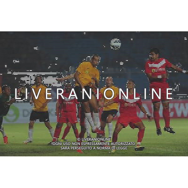 (140608) -- JAKARTA, June 8, 2014 () -- International Legends Team player Rivaldo (C) vies for the ball with Indonesian Legends Team player Bambang Pamungkas (R) during the Football Legends Tour 2014 at Gelora Bung Karno Stadium in Jakarta, Indonesia, on June 7, 2014. International team won 5-2. (/Zulkarnain) ©PHOTOSHOT/Agenzia Aldo Liverani sas - ITALY ONLY - EDITORIAL USE ONLY - I giocatori della squadra delle leggende Internazionale contro la squadra delle leggende indonesiane durante le leggende del calcio Tour 2014 Gelora Bung Karno Stadium di Jakarta, in Indonesia, il 7 giugno 2014. squadra internazionale ha vinto 5-2.