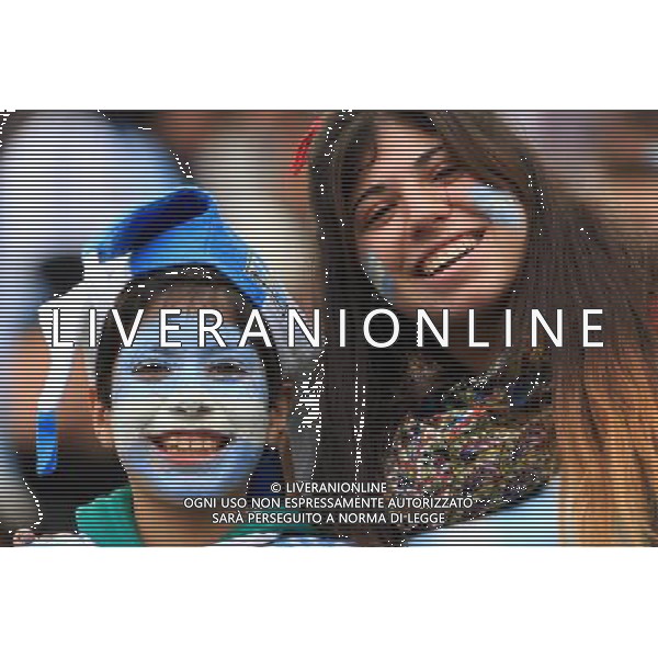 (140608) -- LA PLATA, June 8, 2014 () -- Argentina\'s fans cheer for the team during the friendly match against Slovenia prior to the FIFA World Cup at Ciudad de La Plata Stadium, in La Plata, Argentina, on June 7, 2014. (/Victor Carreira/TELAM) (vf) (fnc) ©PHOTOSHOT/Agenzia Aldo Liverani sas - ITALY ONLY - EDITORIAL USE ONLY - ARGENTINA vs SLOVENIA partita amichevole prima Coppa del Mondo FIFA a Ciudad de la Plata Stadium, a La Plata, in Argentina, il 7 giugno 2014