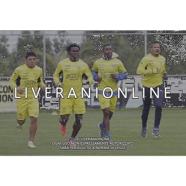 (140608) -- QUITO, June 8, 2014 () -- Players of the Ecuadorian national soccer team take part in a training session at the team\'s headquarters in Quito, capital of Ecuador, on June 7, 2014. The Ecuadorian national soccer team is training for the World Cup Brazil 2014. (/Str) (ce) ©PHOTOSHOT/Agenzia Aldo Liverani sas - ITALY ONLY - EDITORIAL USE ONLY - I giocatori della squadra nazionale di calcio ecuadoriana durante una sessione di allenamento per la Coppa del Mondo di Brasile 2014 a Quito, capitale dell\'Ecuador, il 7 giugno 2014.